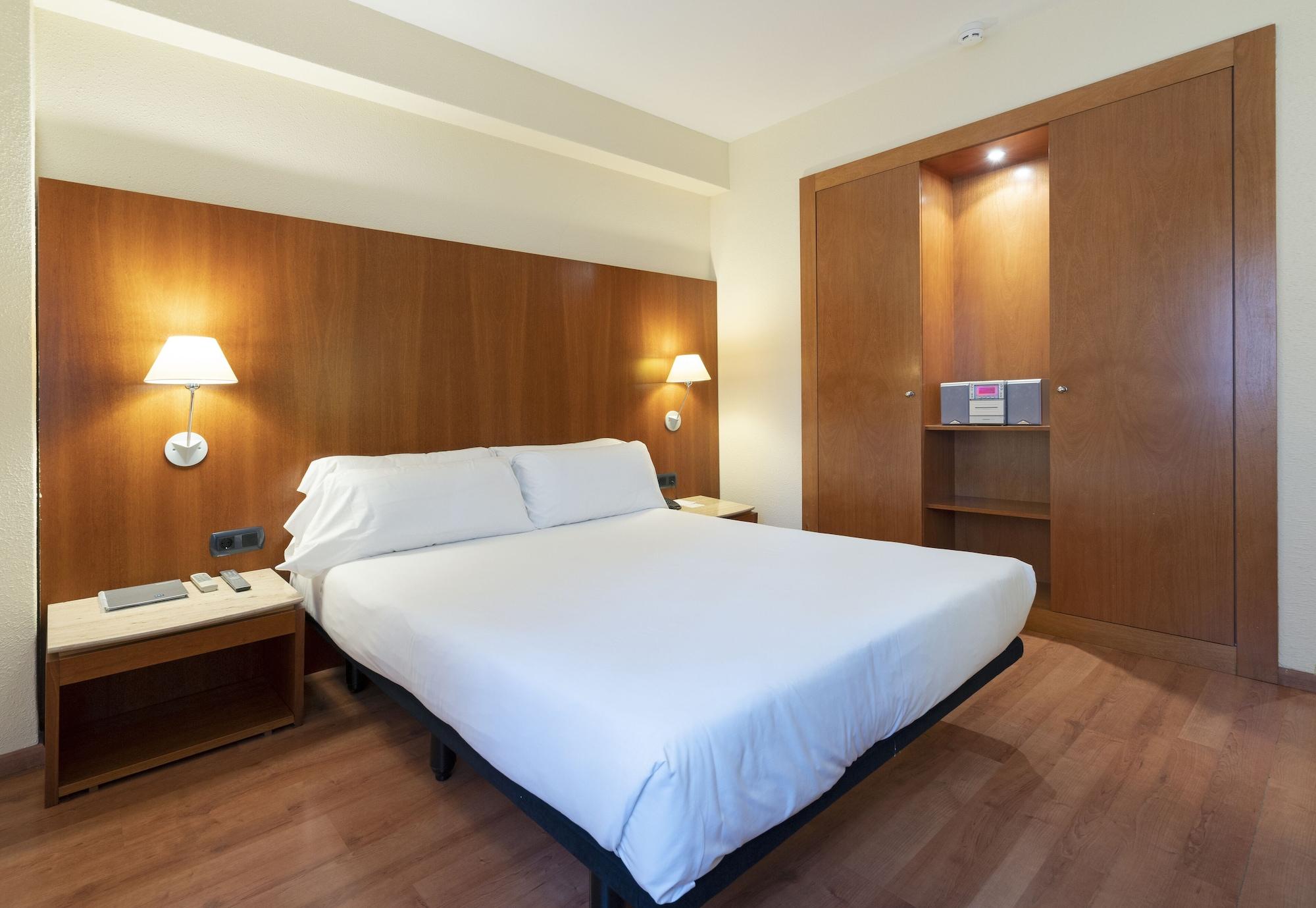 Berenguer IV Hotel Tortosa Exterior photo
