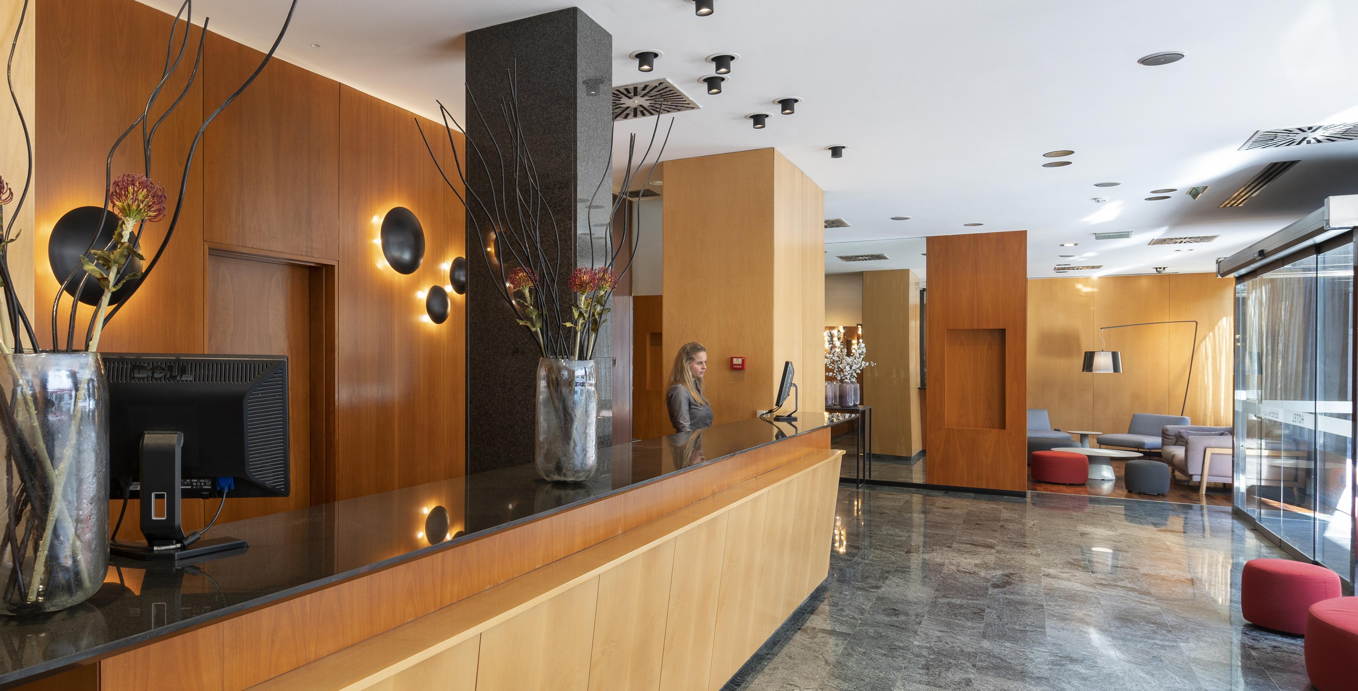 Berenguer IV Hotel Tortosa Exterior photo