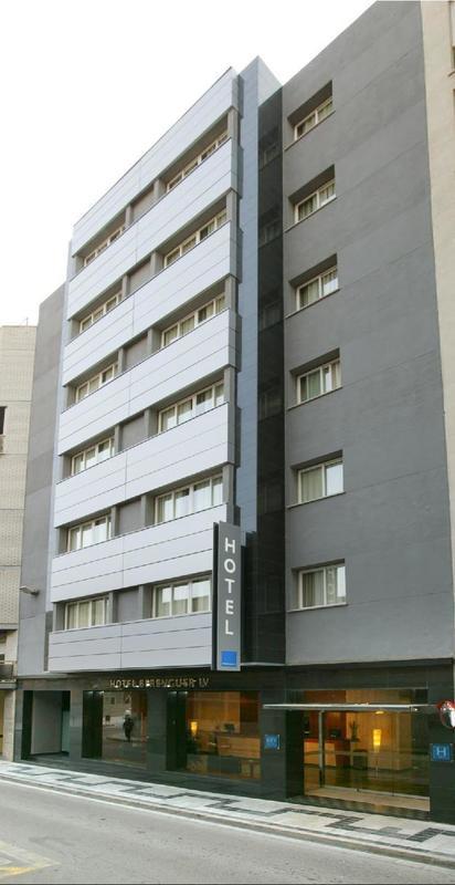 Berenguer IV Hotel Tortosa Exterior photo