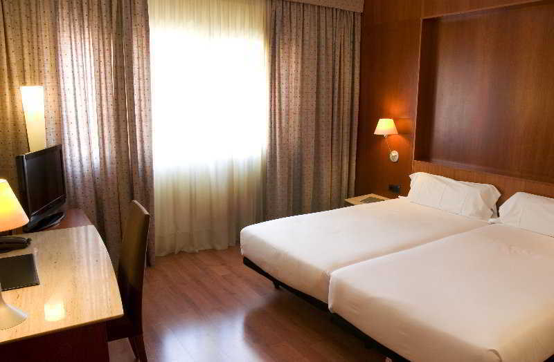 Berenguer IV Hotel Tortosa Room photo